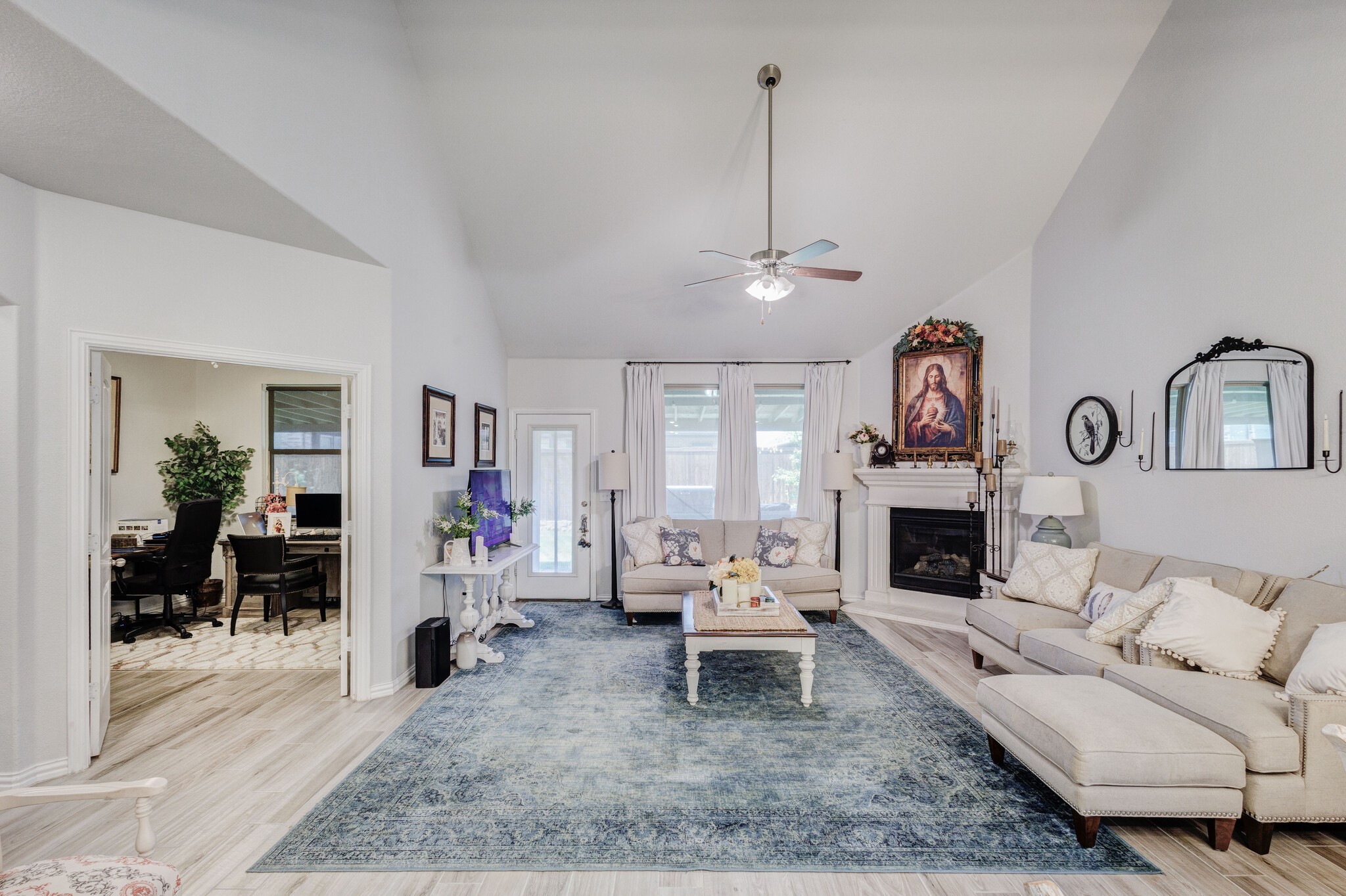 2817 Stallion Trail Way Aubrey TX 76227