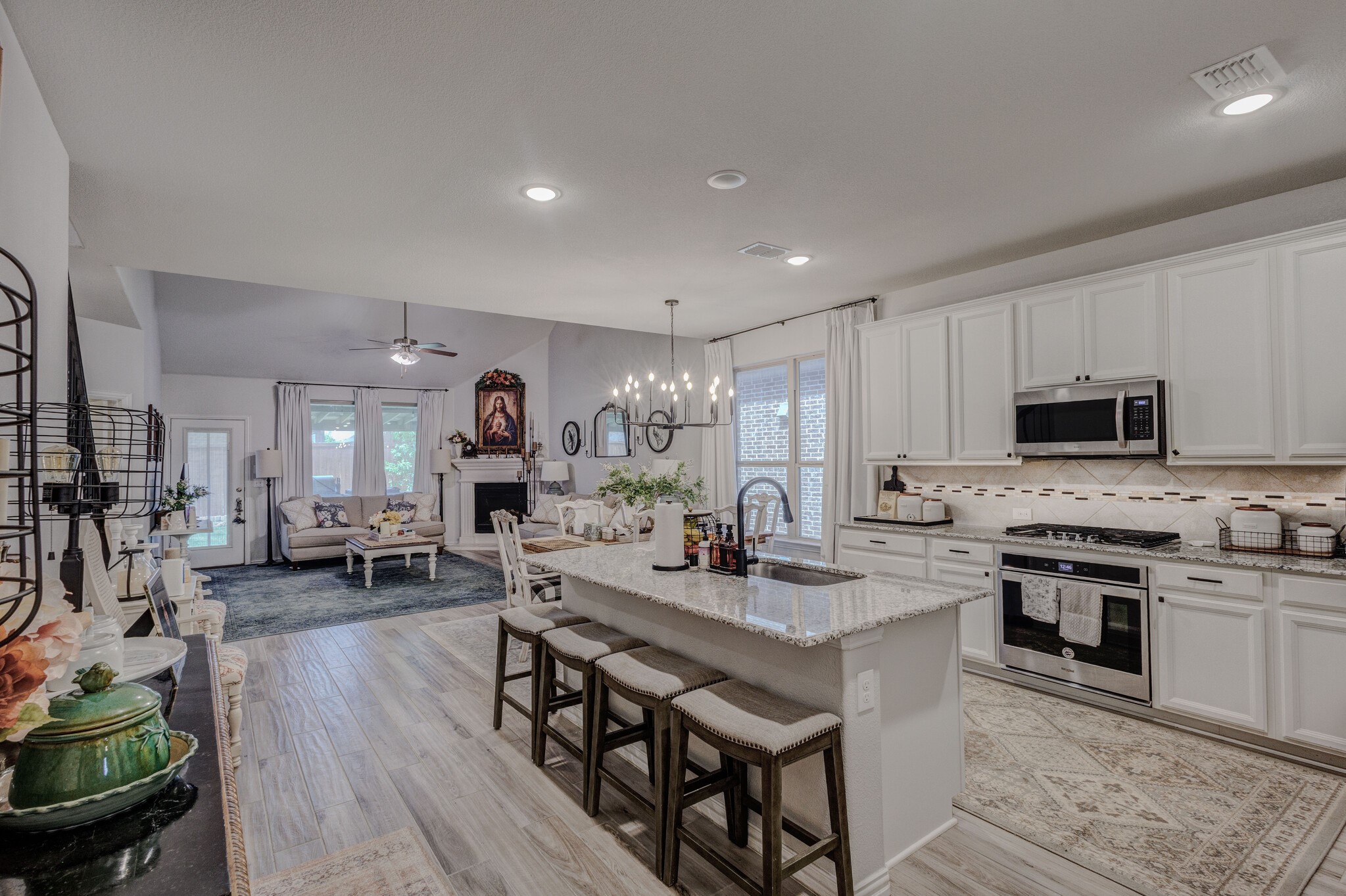 2817 Stallion Trail Way Aubrey TX 76227