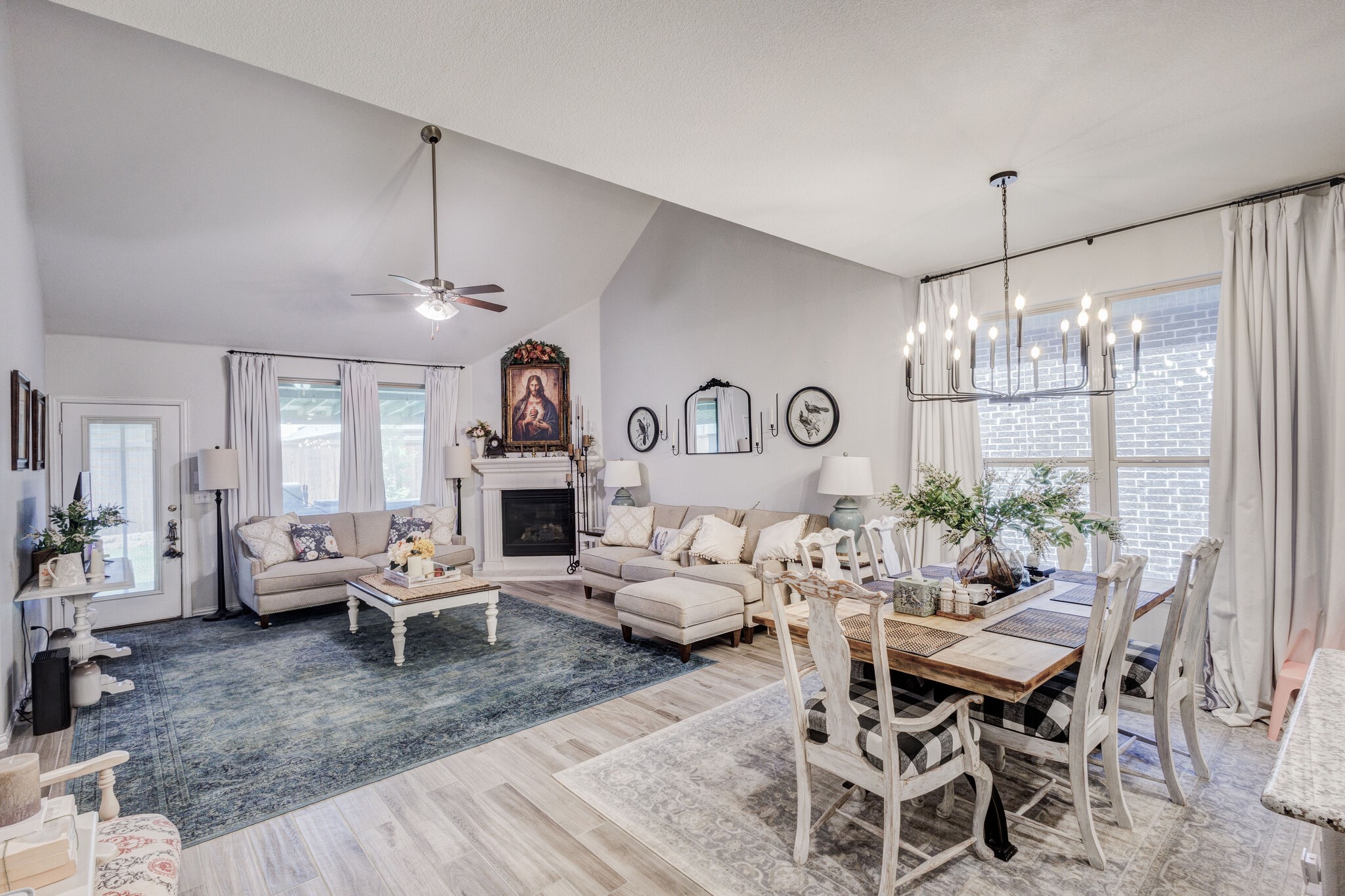 2817 Stallion Trail Way Aubrey TX 76227
