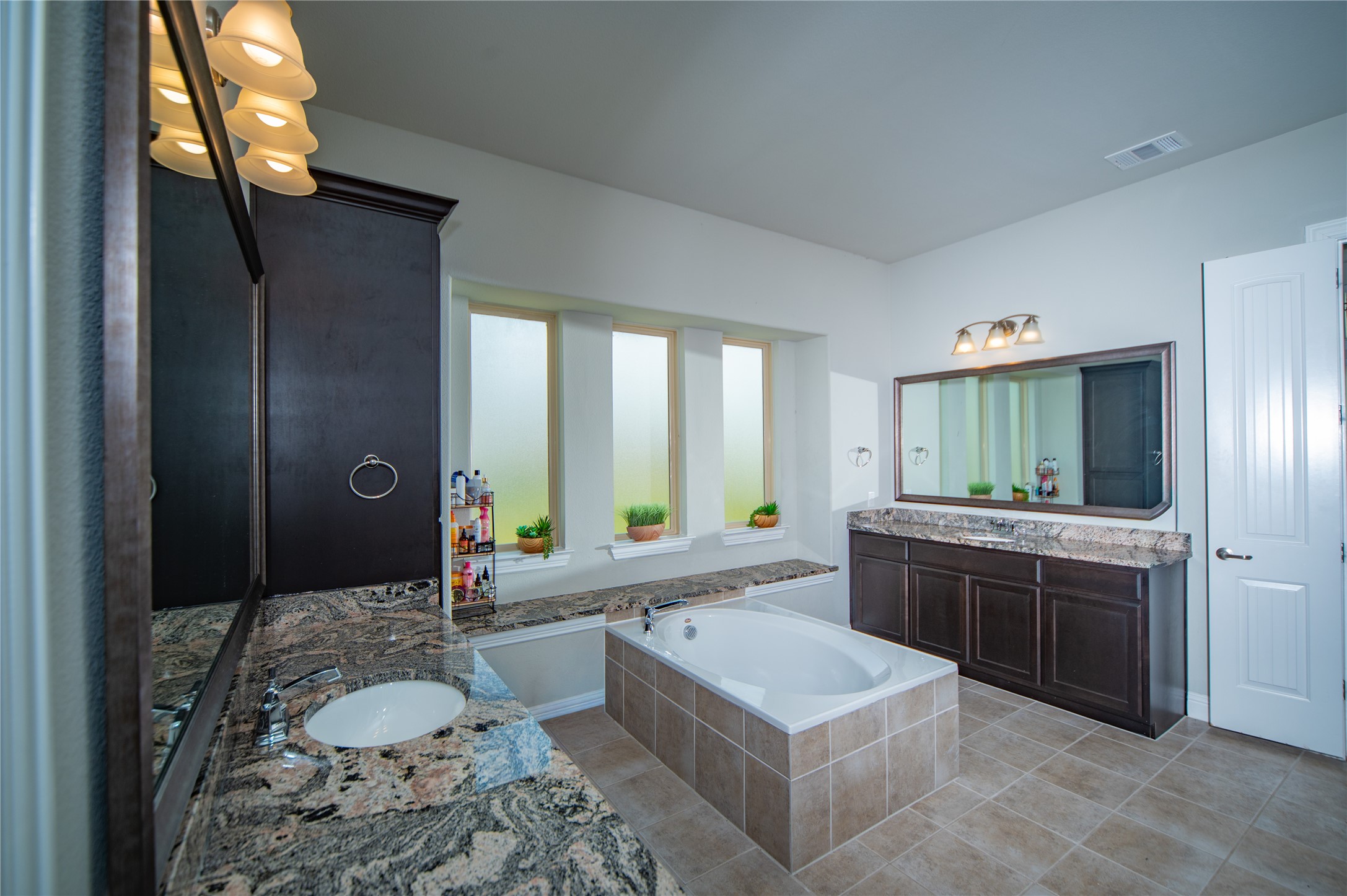 2363 Ambassador Court Heath TX 75126
