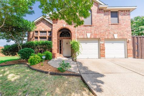 6892 Landing Drive Grand Prairie TX 75054
