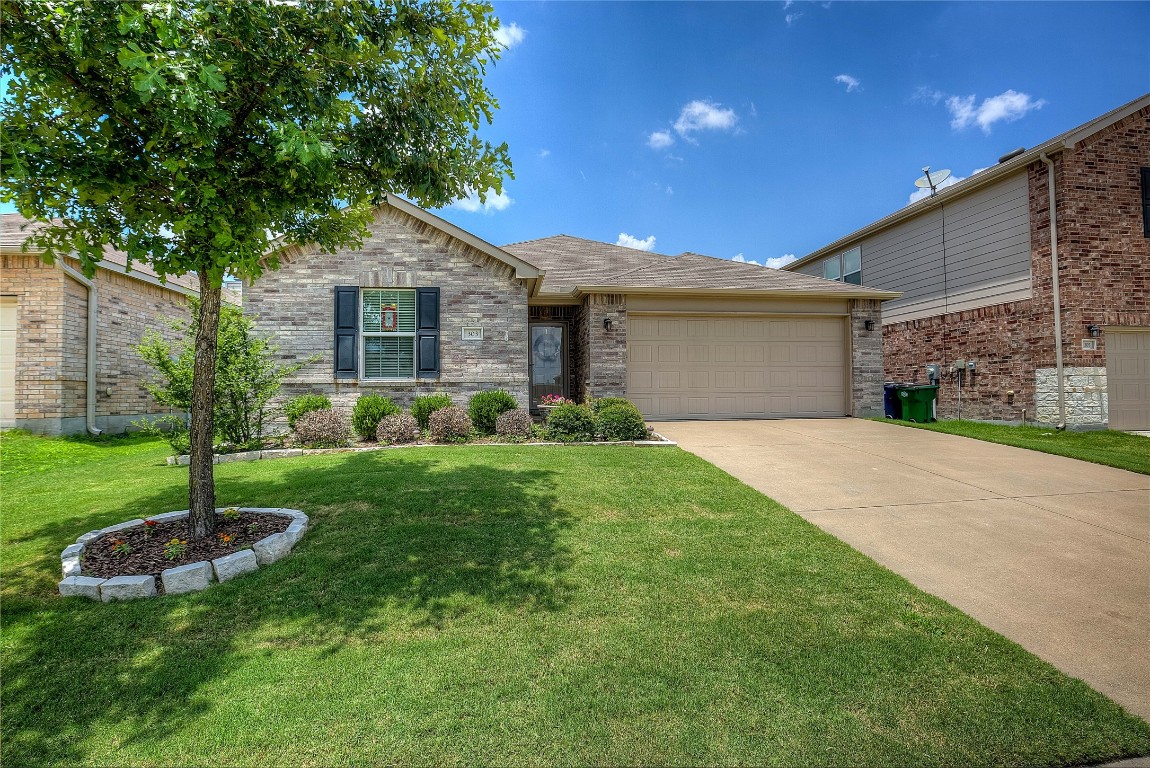 303 Citrus Drive Fate TX 75189