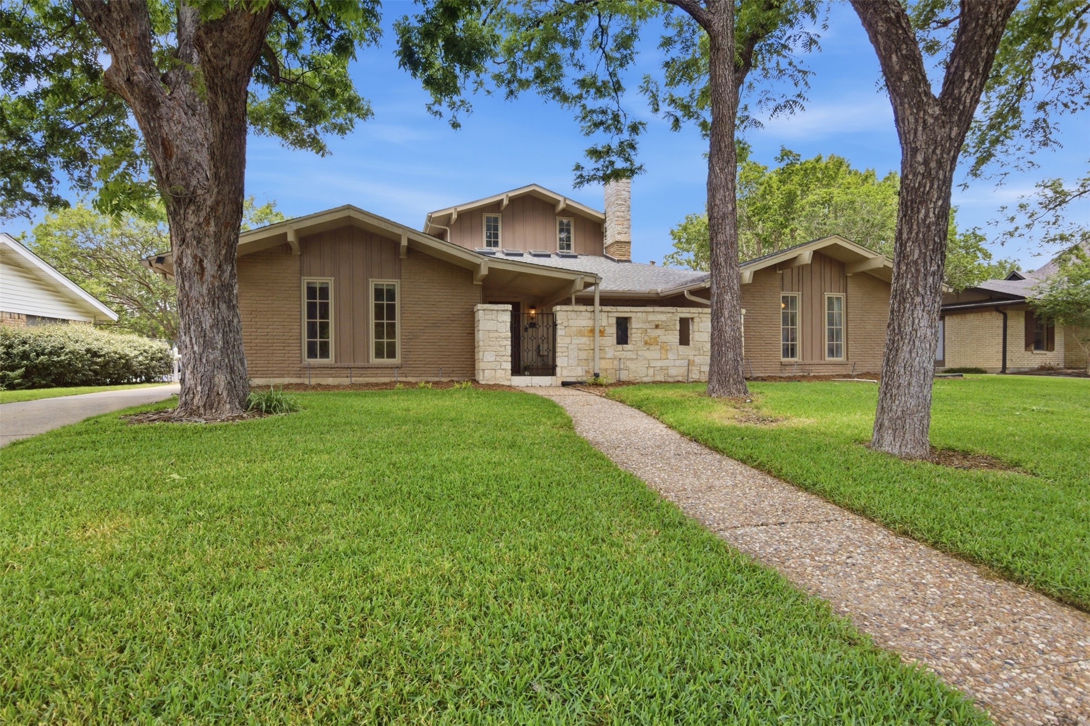 3217 Golfing Green Farmers Branch TX 75234