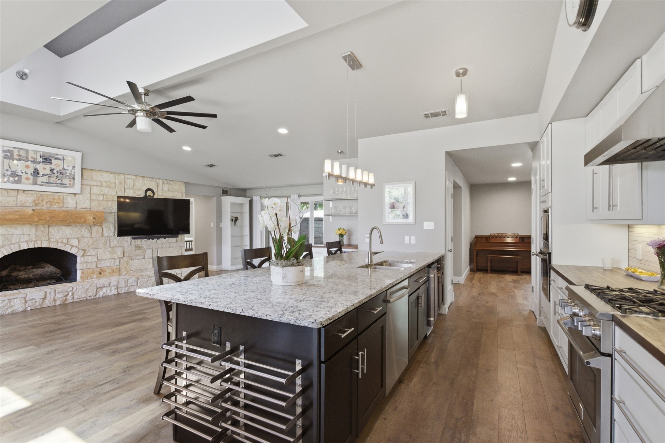3217 Golfing Green Farmers Branch TX 75234