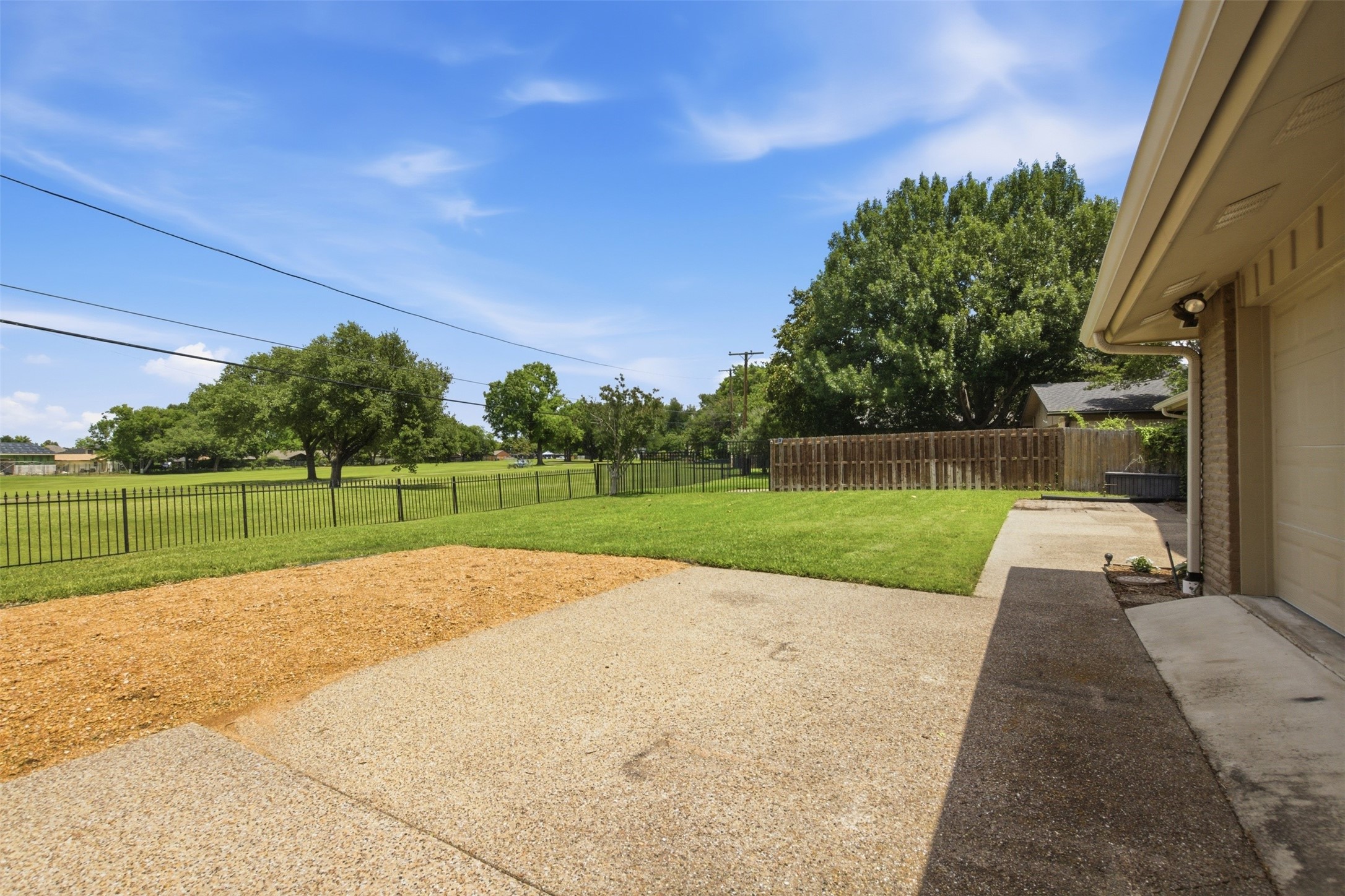 3217 Golfing Green Farmers Branch TX 75234