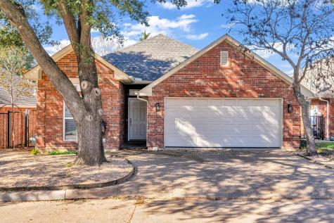 12 Country Club Place Waxahachie TX 75165
