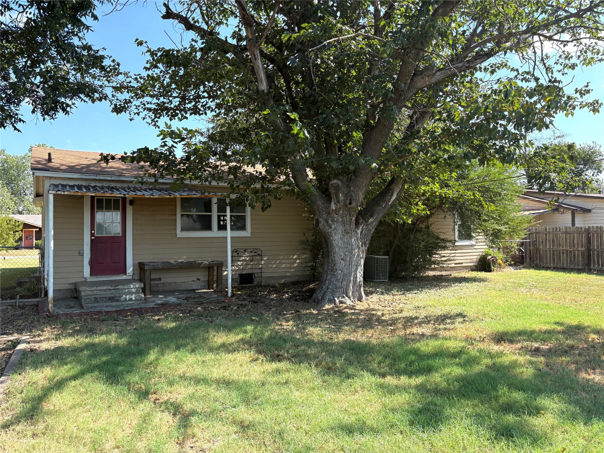 513 E Conner Street Eastland TX 76448