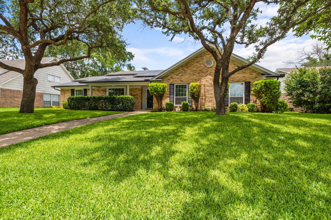 2714 Spartacus Drive Grand Prairie TX 75052