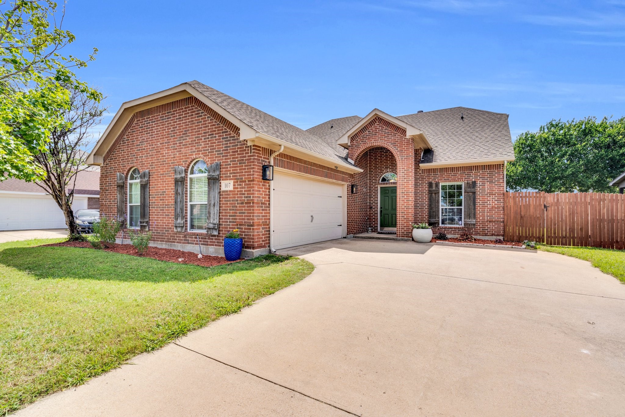 107 Oak Hollow Lane Red Oak TX 75154