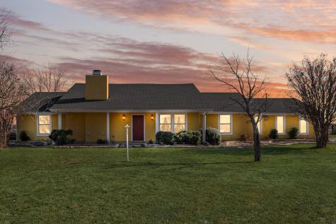 1439 Davis Lane Terrell TX 75160