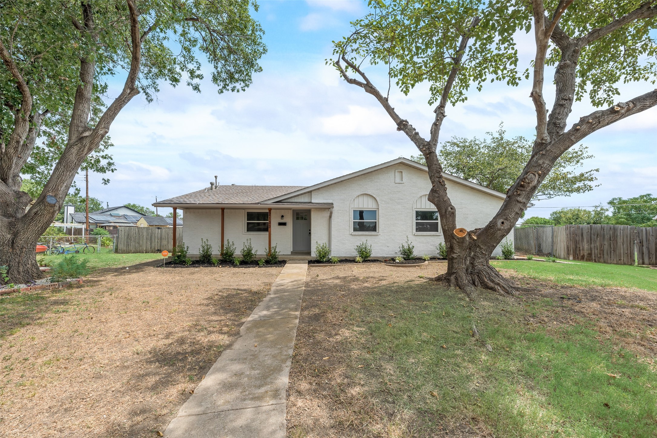 2133 Crockett Drive Carrollton TX 75006