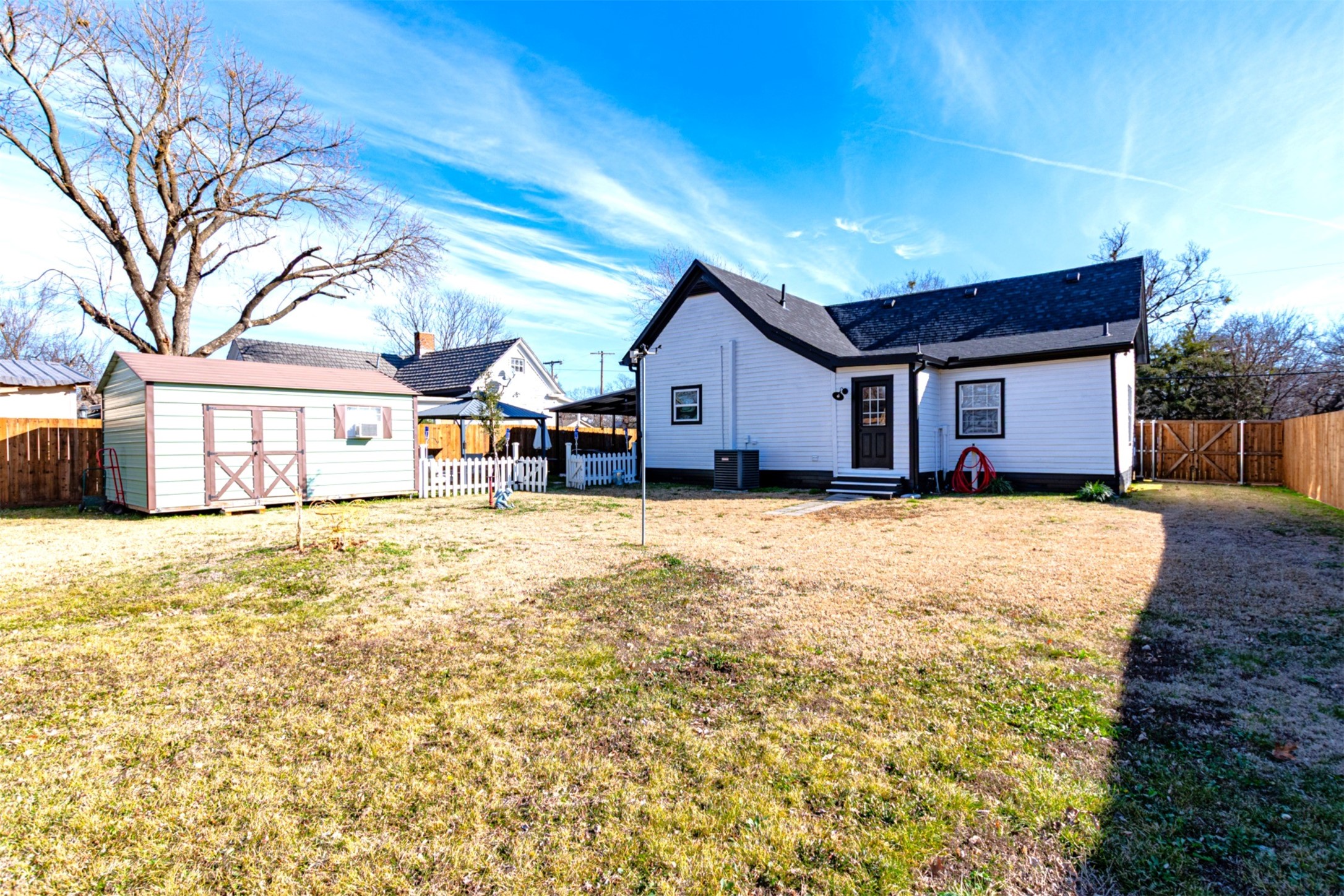 819 Beech Street Bonham TX 75418