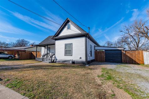 819 Beech Street Bonham TX 75418