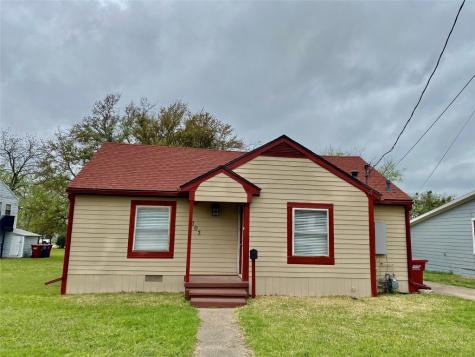 703 N Washington Street Farmersville TX 75442