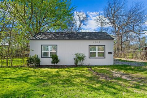 1512 NE 34th Street Fort Worth TX 76106
