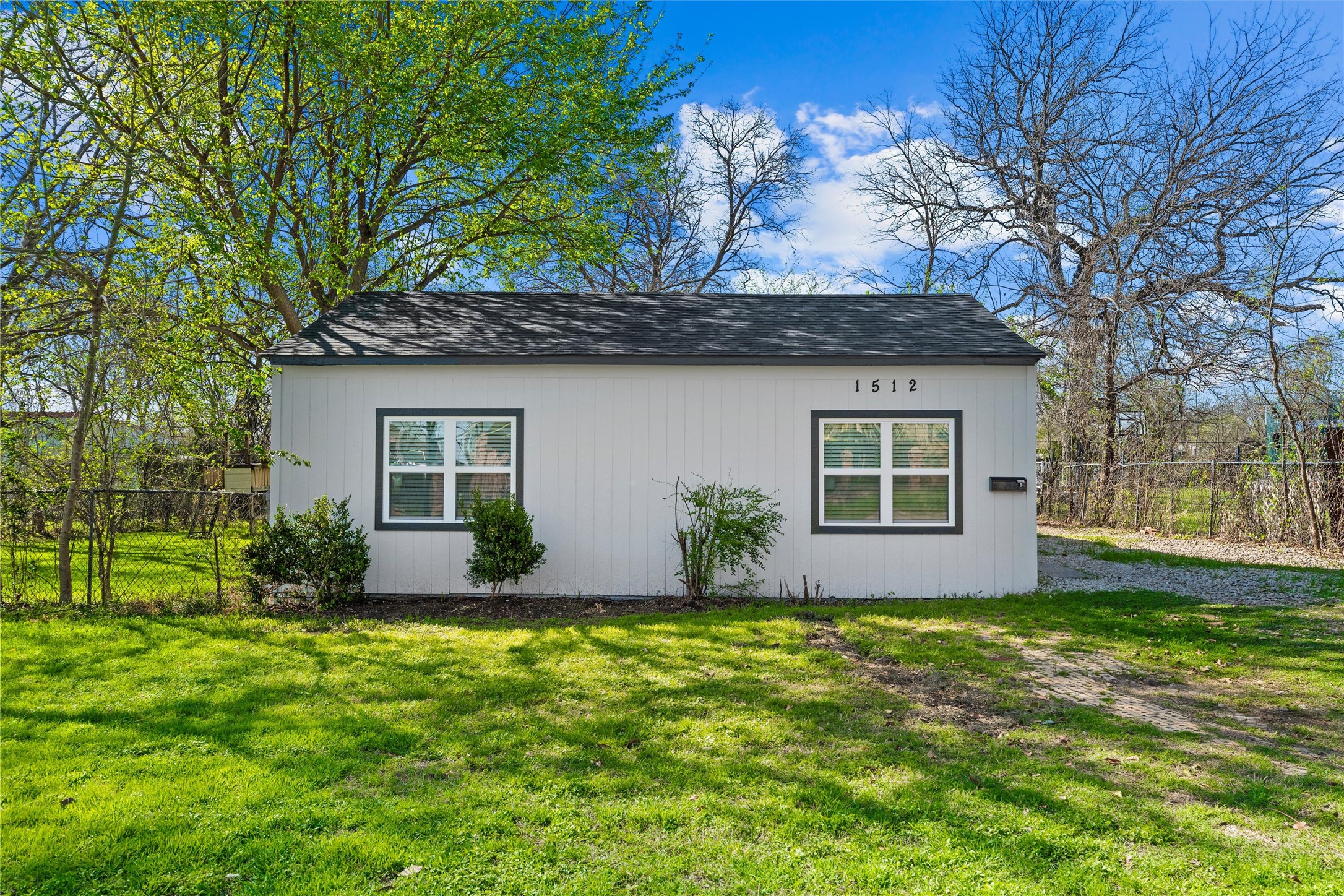 1512 NE 34th Street Fort Worth TX 76106
