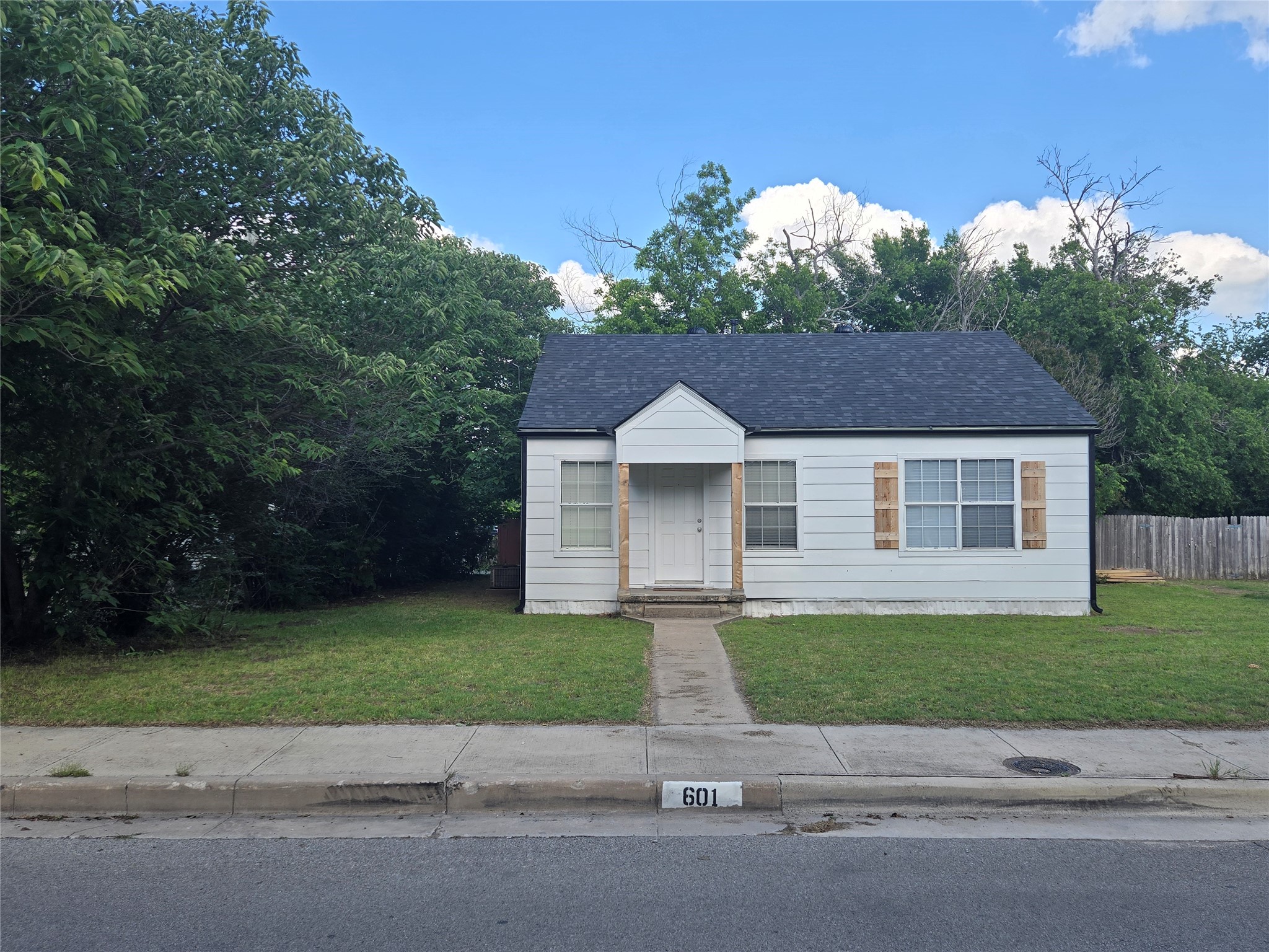 601 S Rusk Street Weatherford TX 76086