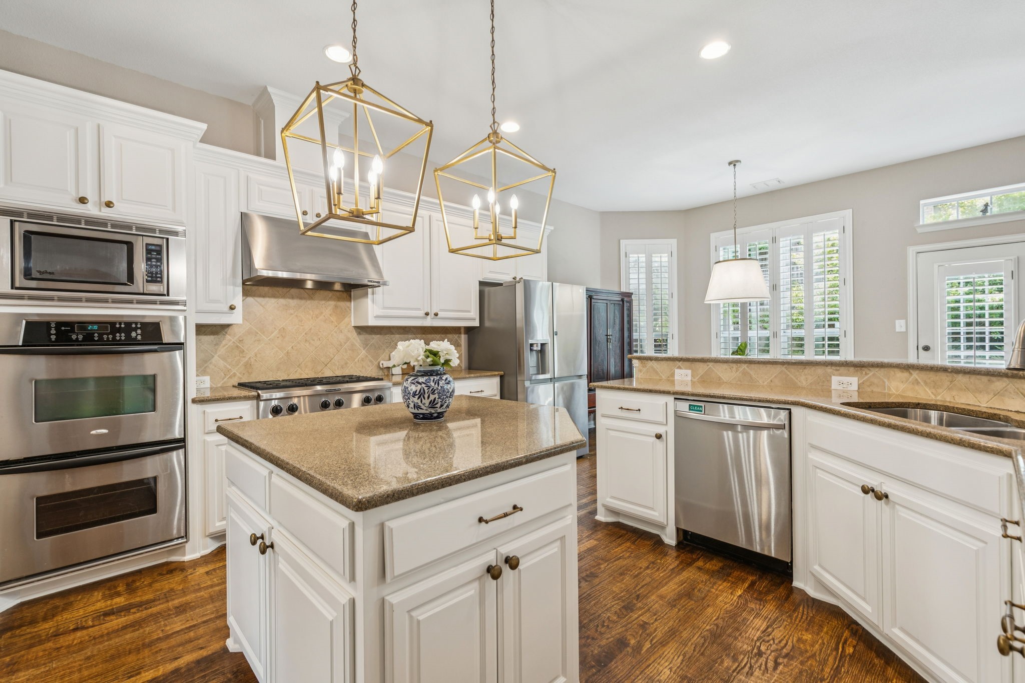 8904 Meadowknoll Drive Dallas TX 75243
