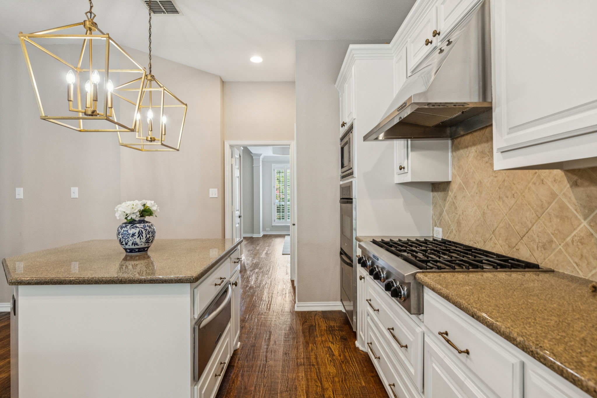 8904 Meadowknoll Drive Dallas TX 75243