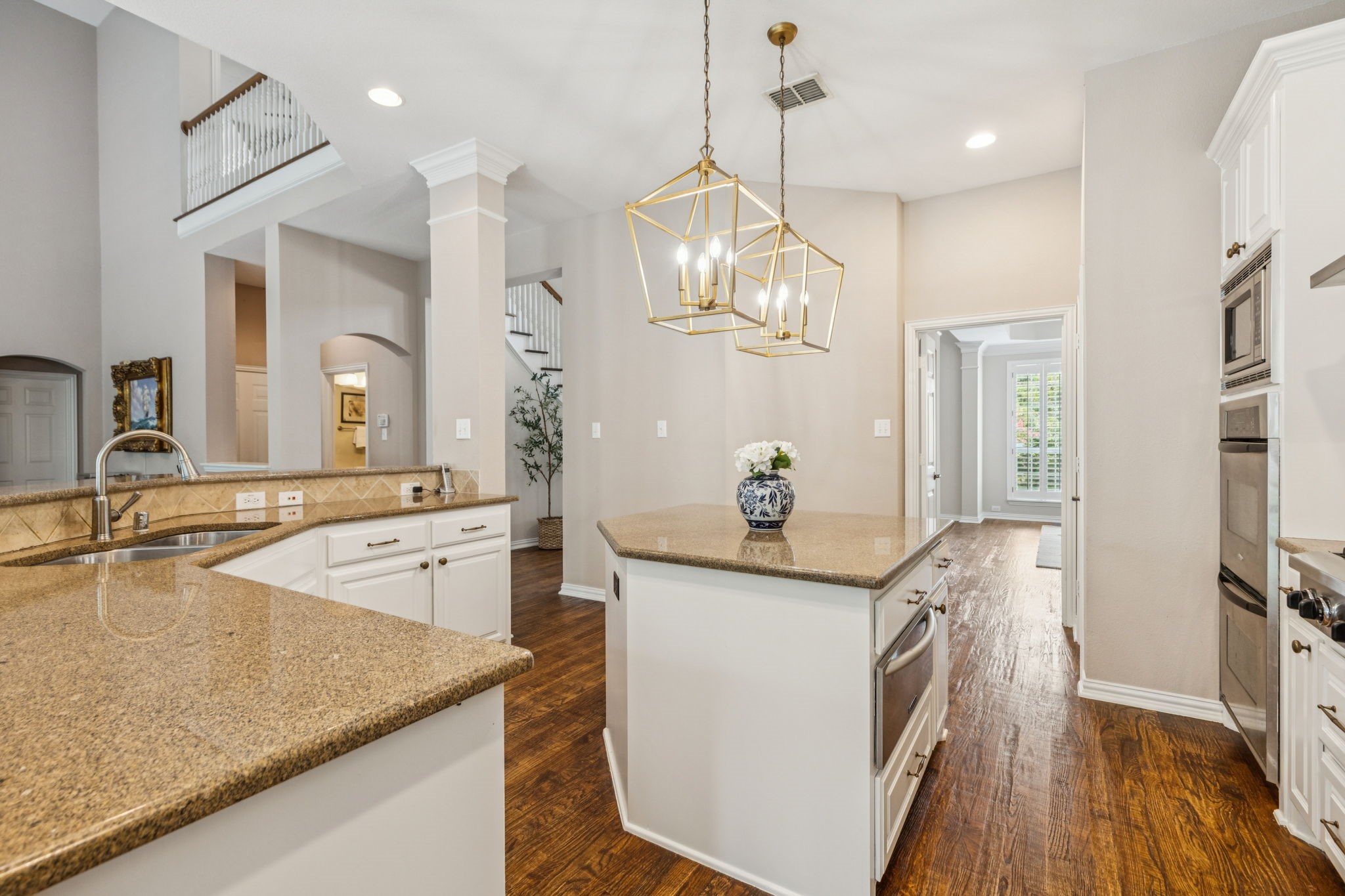 8904 Meadowknoll Drive Dallas TX 75243