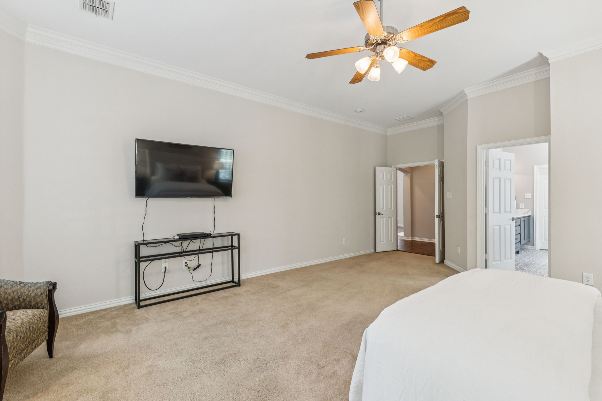 8904 Meadowknoll Drive Dallas TX 75243