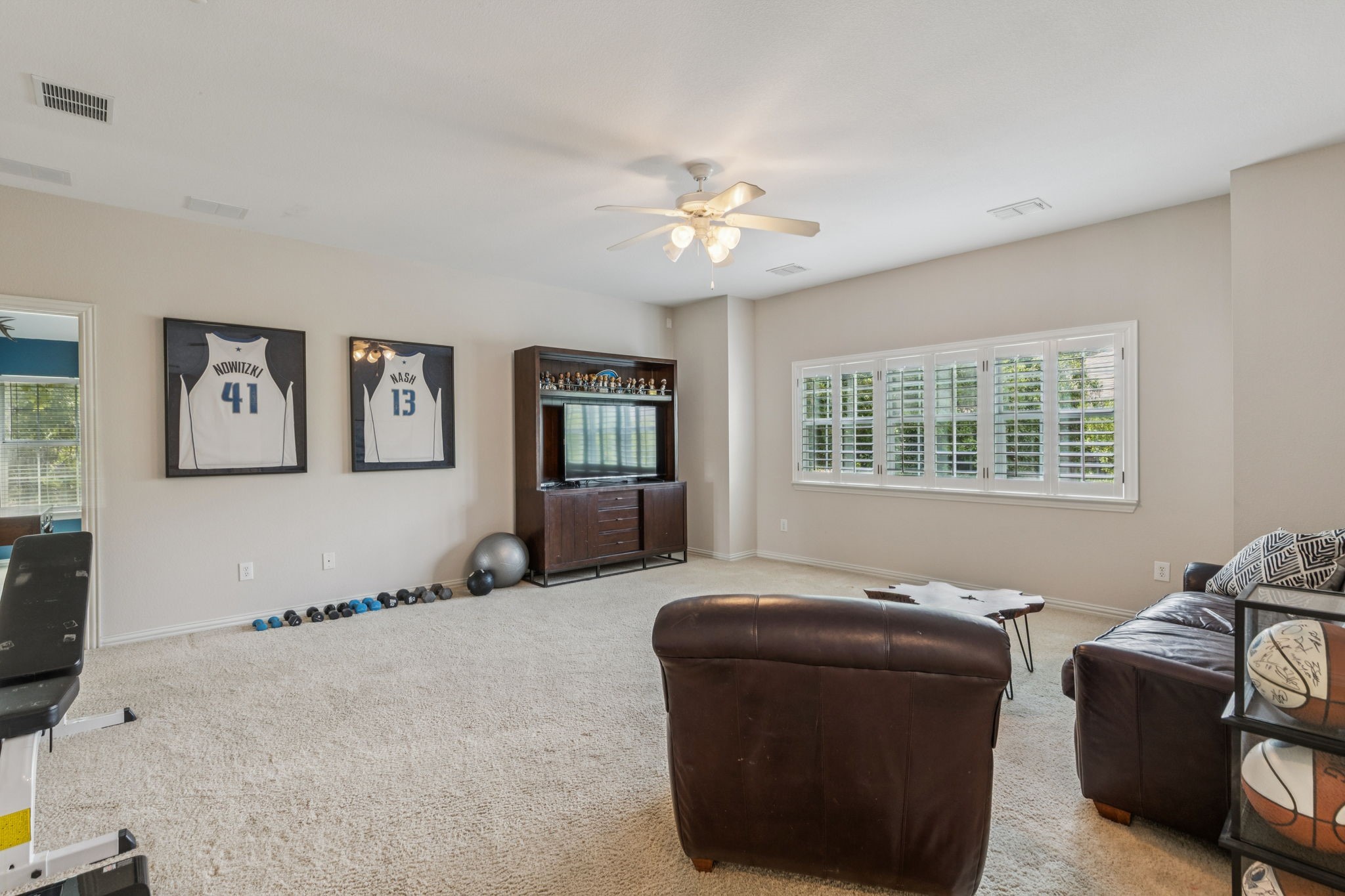 8904 Meadowknoll Drive Dallas TX 75243