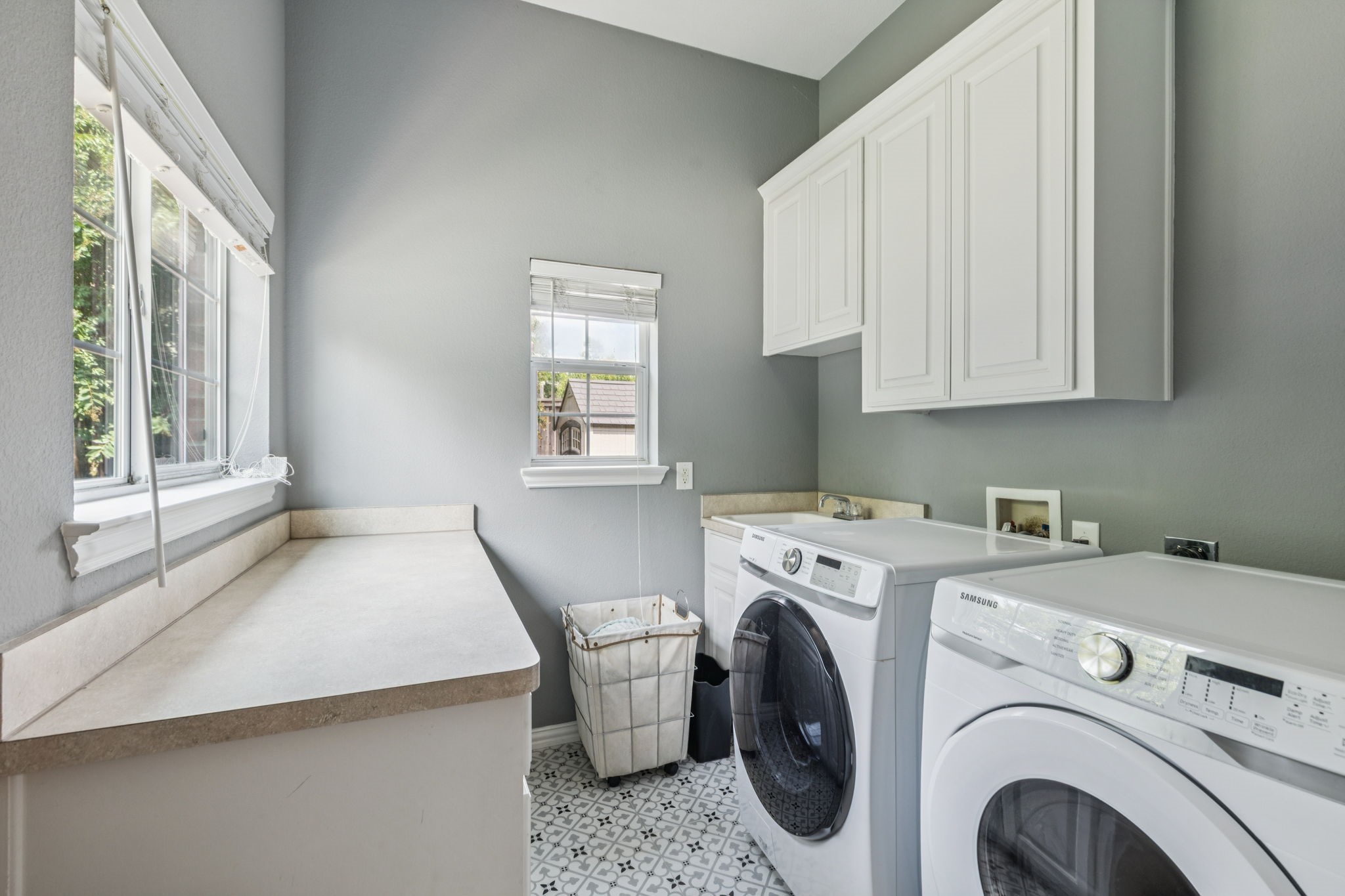 8904 Meadowknoll Drive Dallas TX 75243