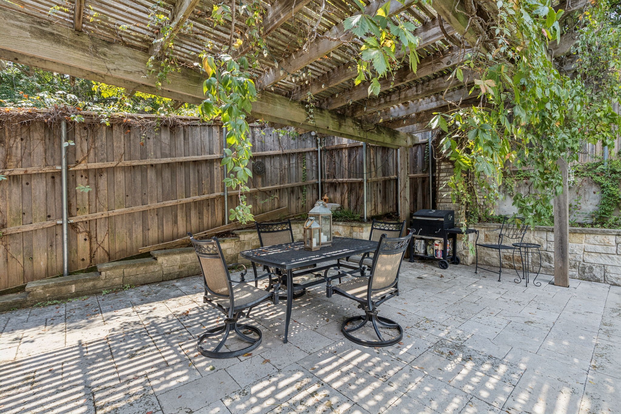 8904 Meadowknoll Drive Dallas TX 75243