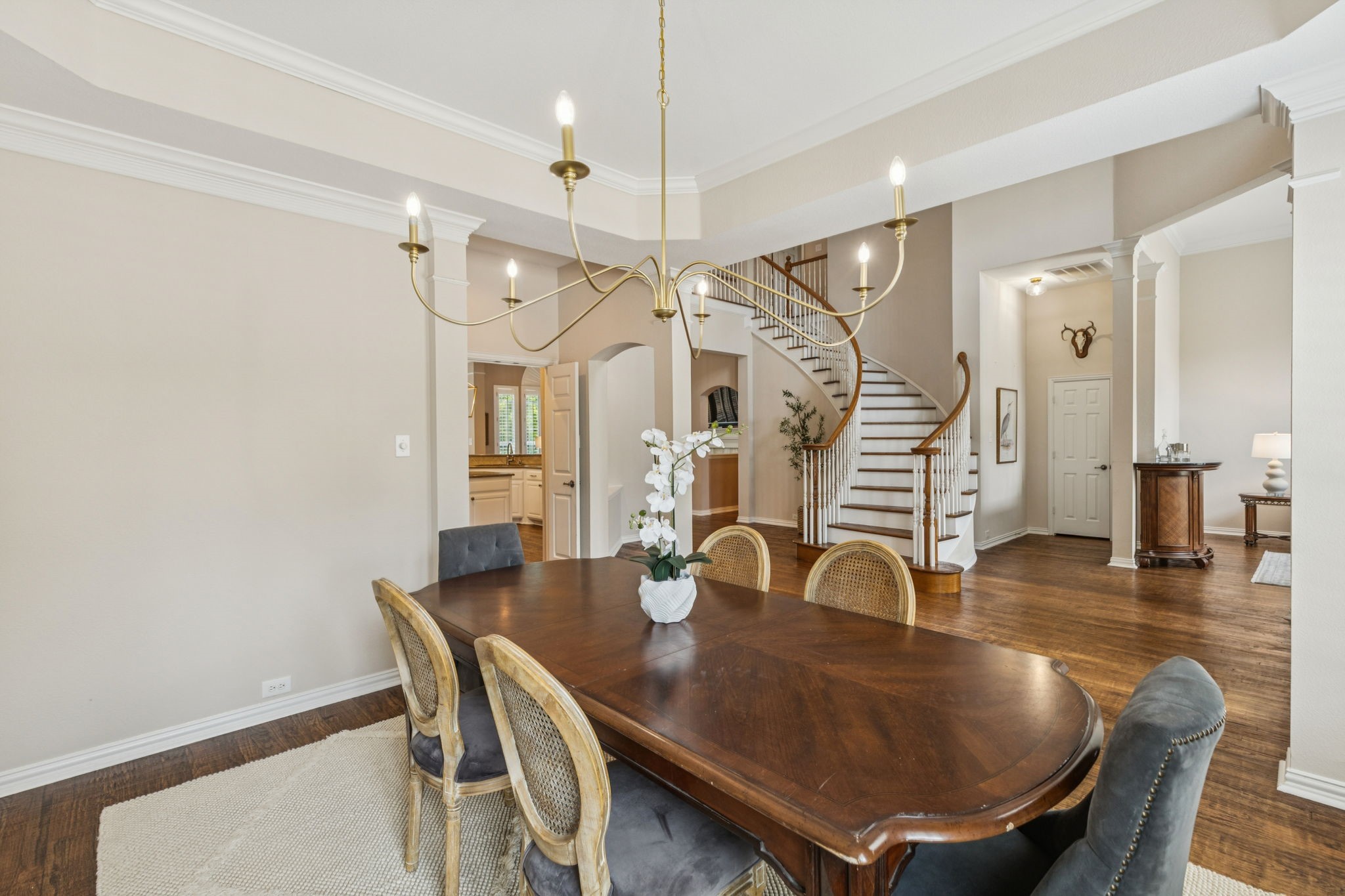 8904 Meadowknoll Drive Dallas TX 75243