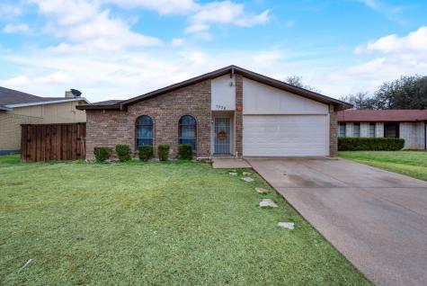 7528 Woodfield Road Fort Worth TX 76112