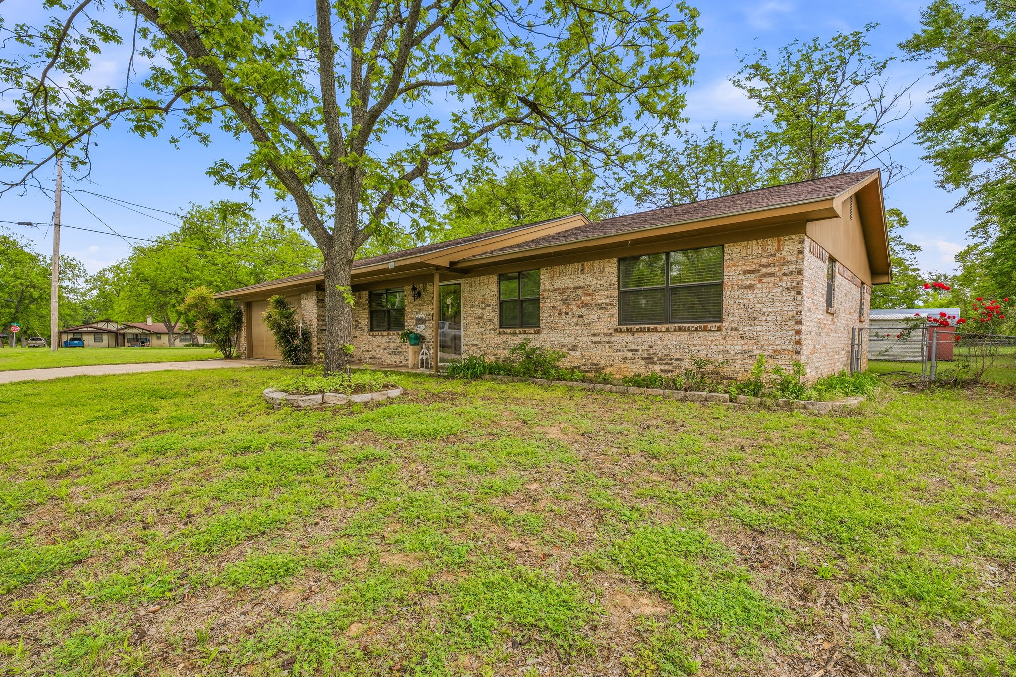 200 E Plum Avenue De Leon TX 76444
