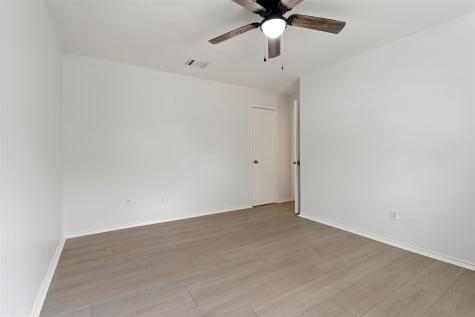 2024 Oakmeadow Street Bedford TX 76021