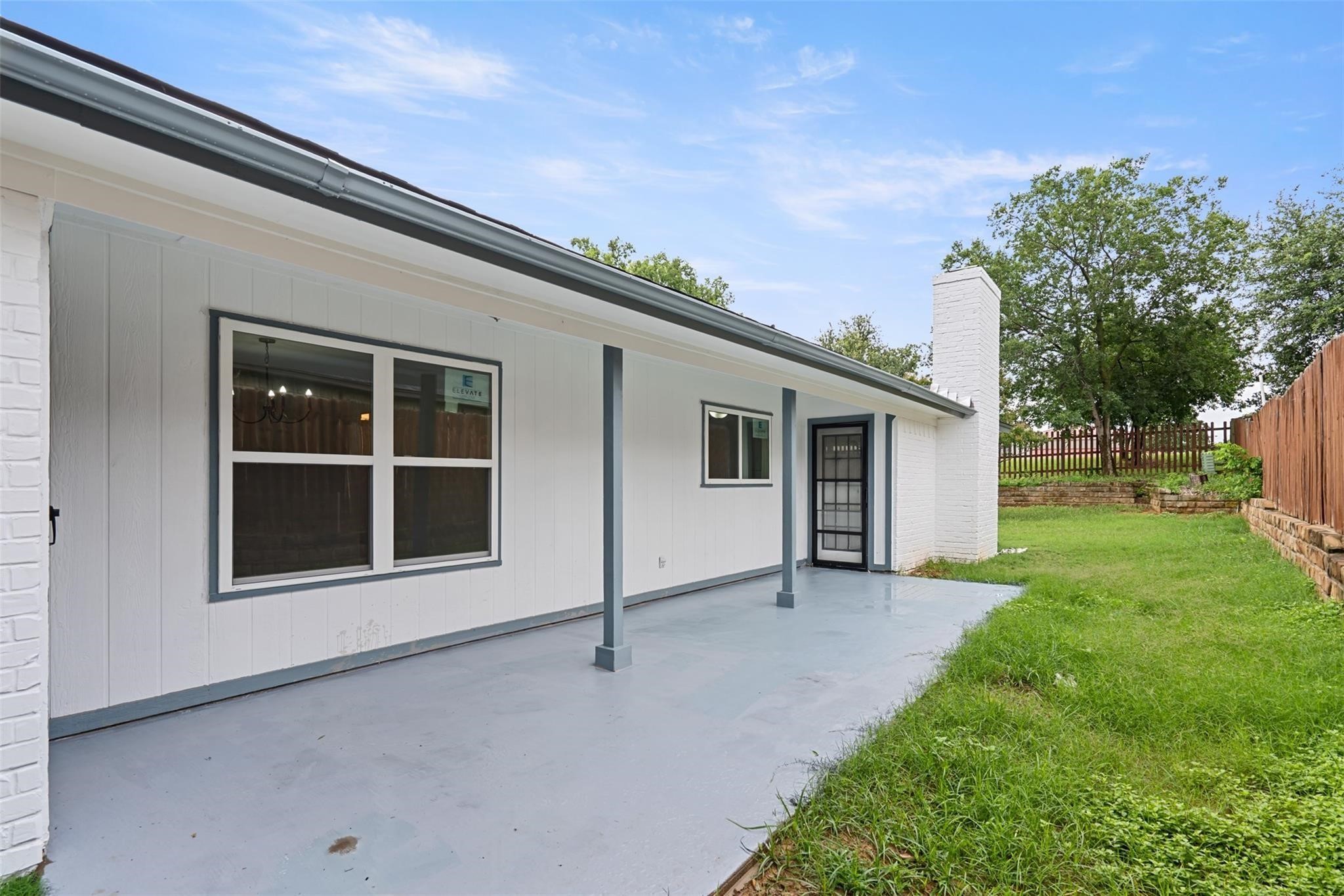 2024 Oakmeadow Street Bedford TX 76021