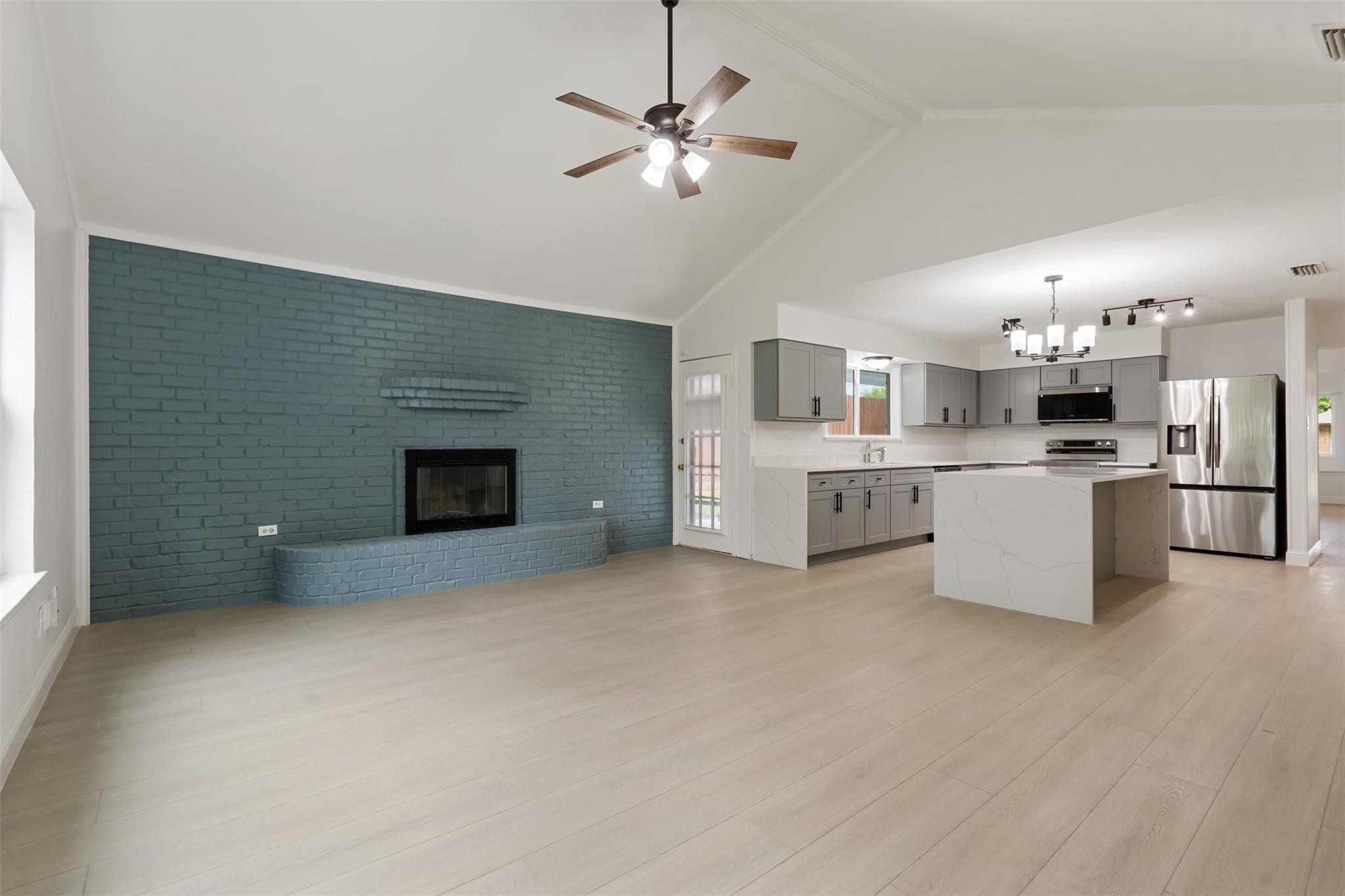 2024 Oakmeadow Street Bedford TX 76021