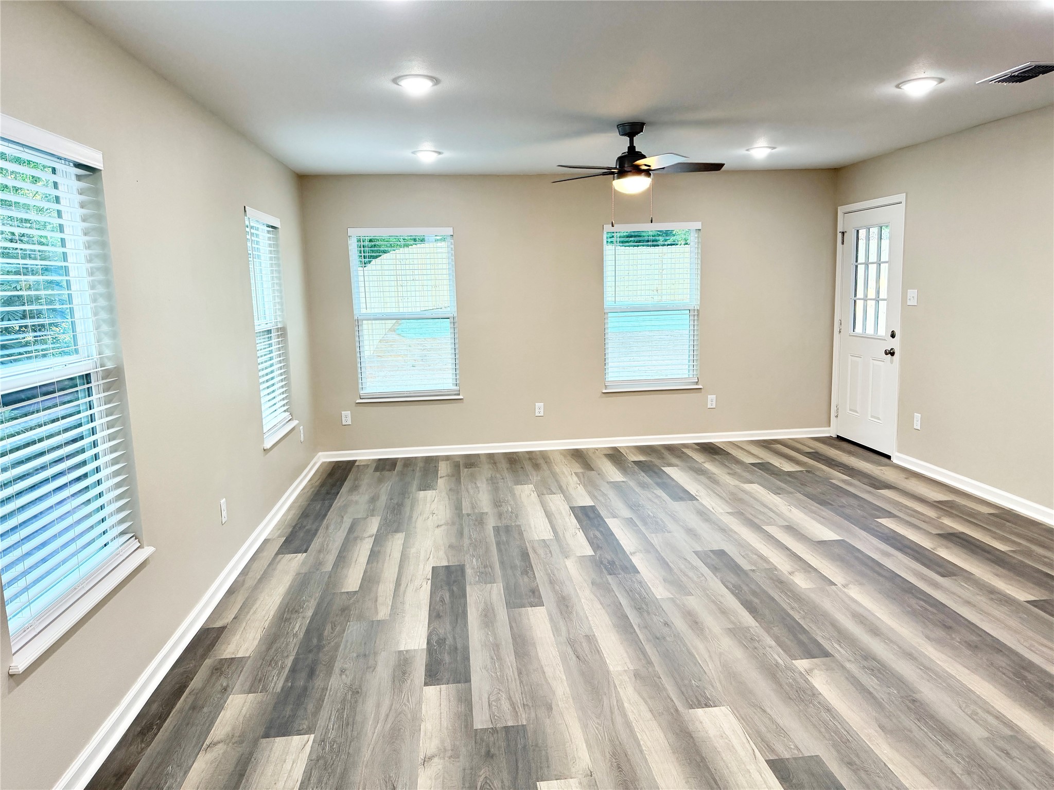 506 Jeanette Avenue Gladewater TX 75647