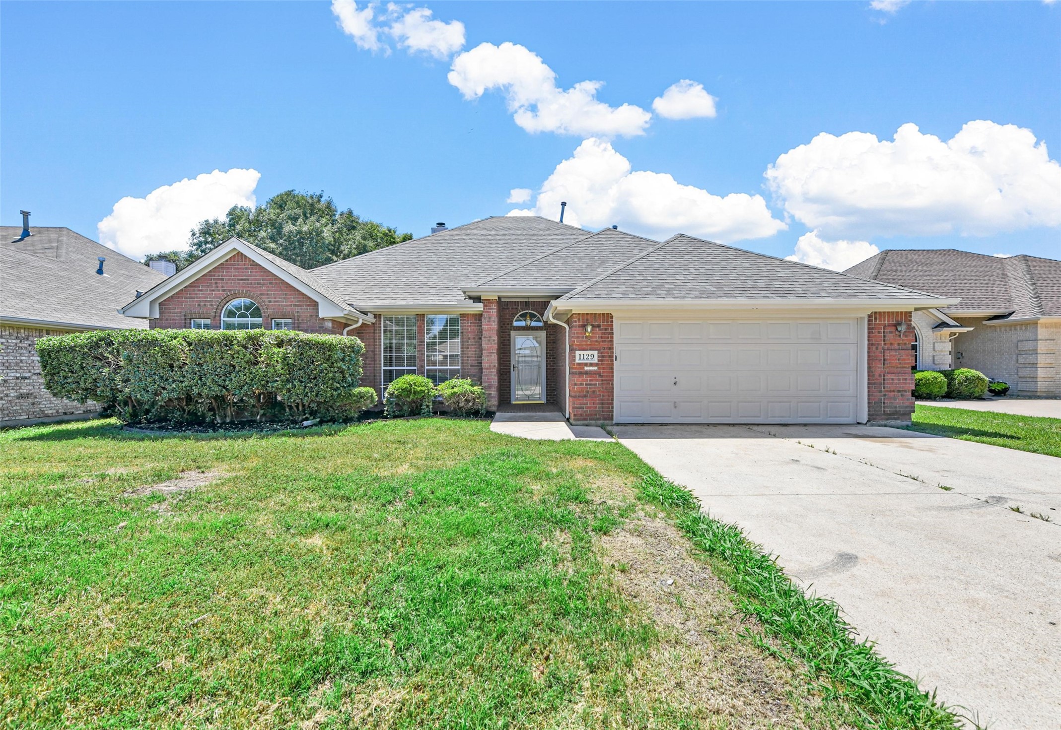 1129 Roundrock Drive Saginaw TX 76179