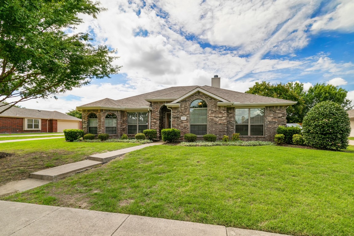 300 Ponderosa Trail Murphy TX 75094