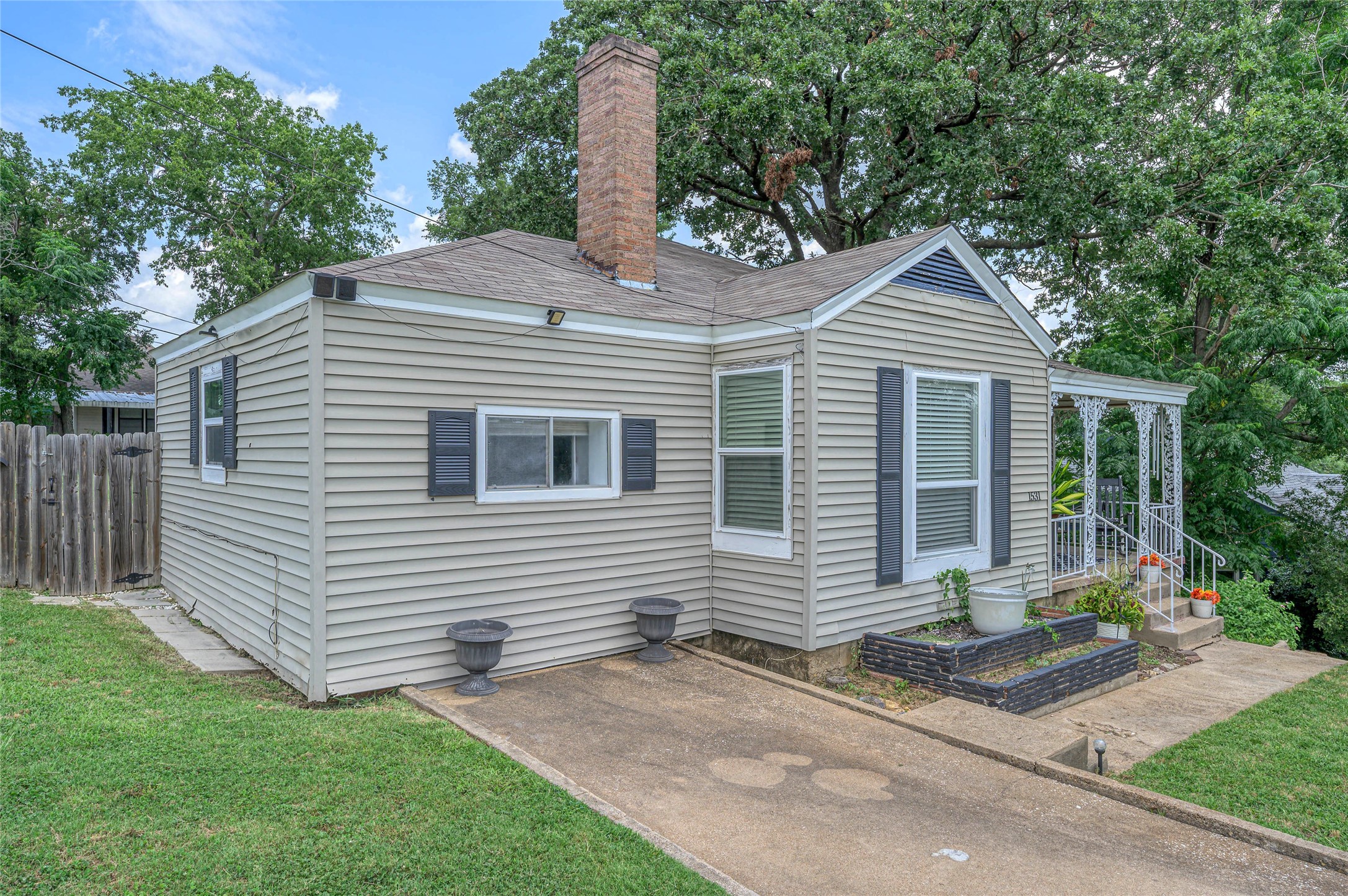 1531 W Main Street Denison TX 75020