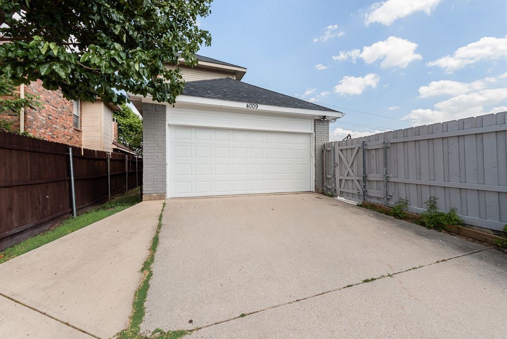 4009 Eisenhower Street Carrollton TX 75007