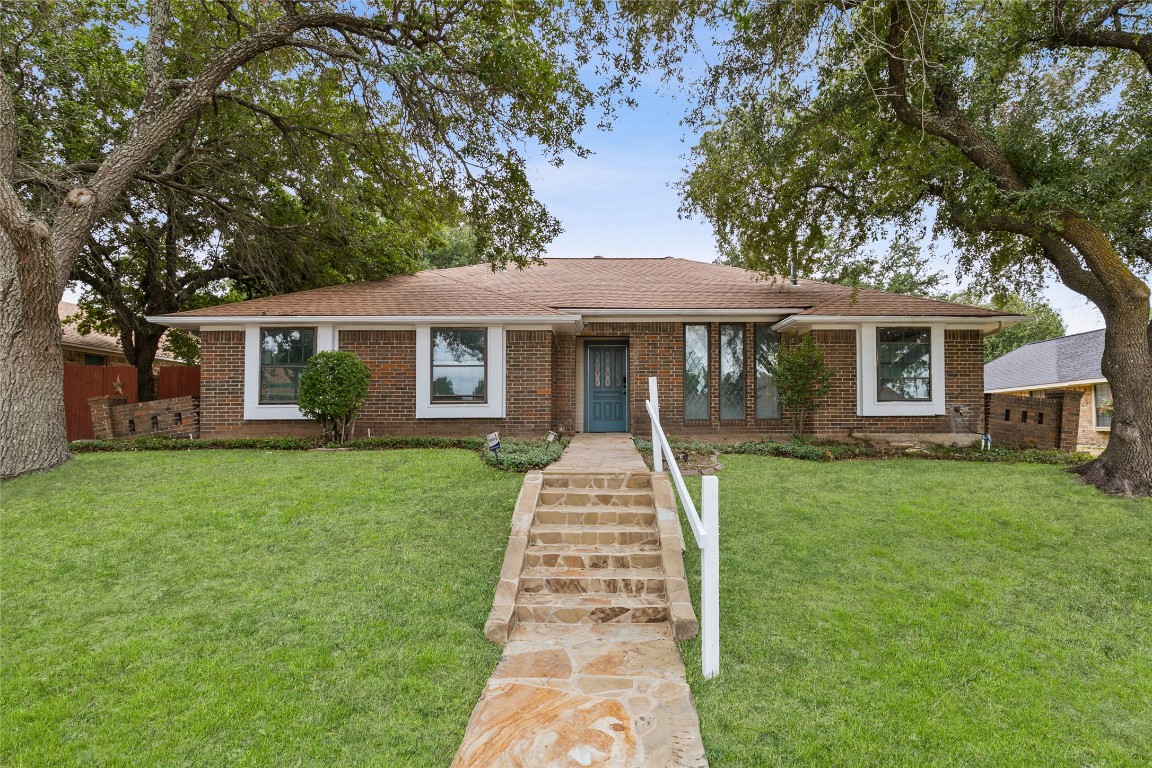 1806 Royal Crest Drive Garland TX 75043