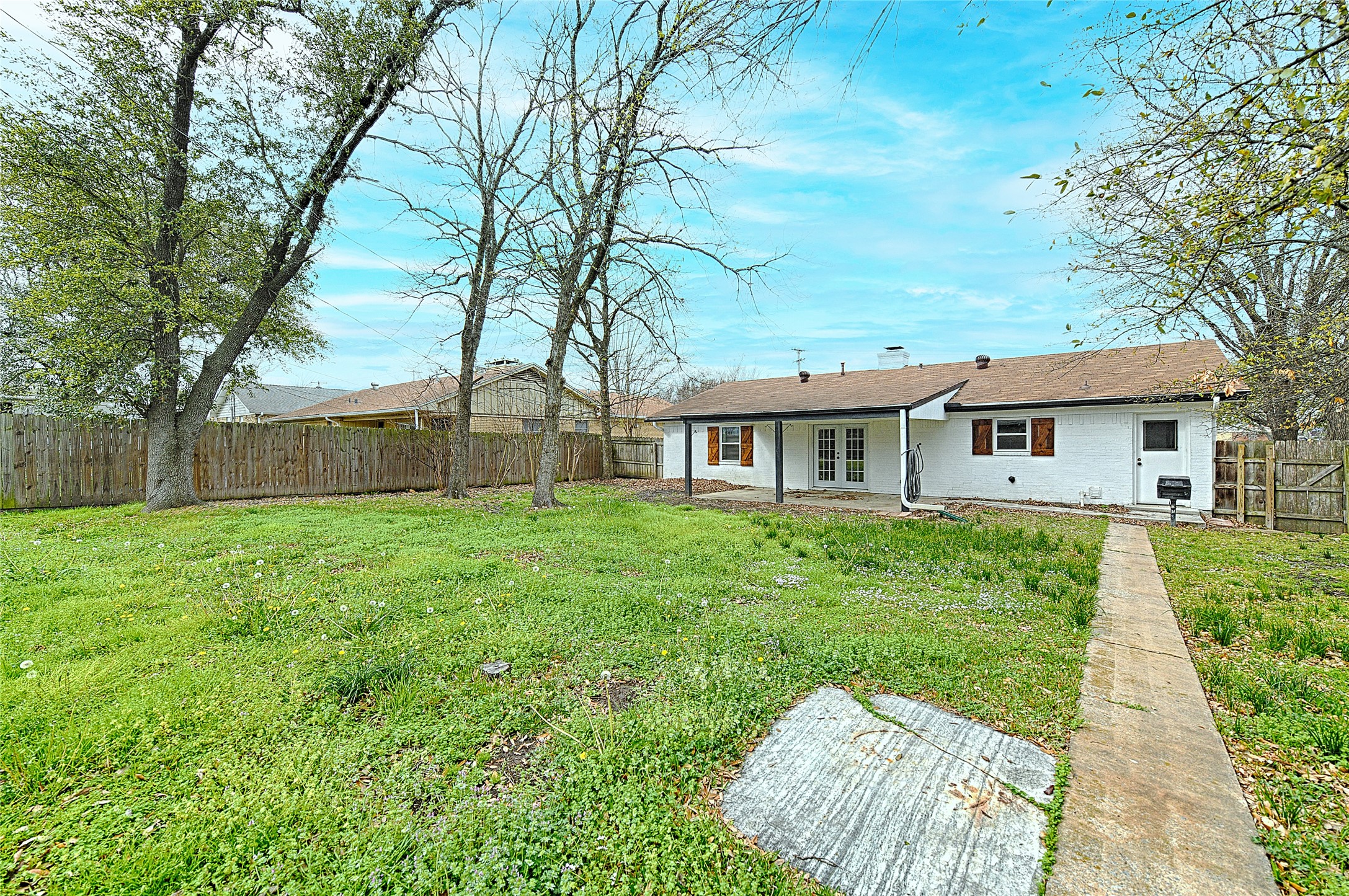 6413 Stonewall Street Greenville TX 75402