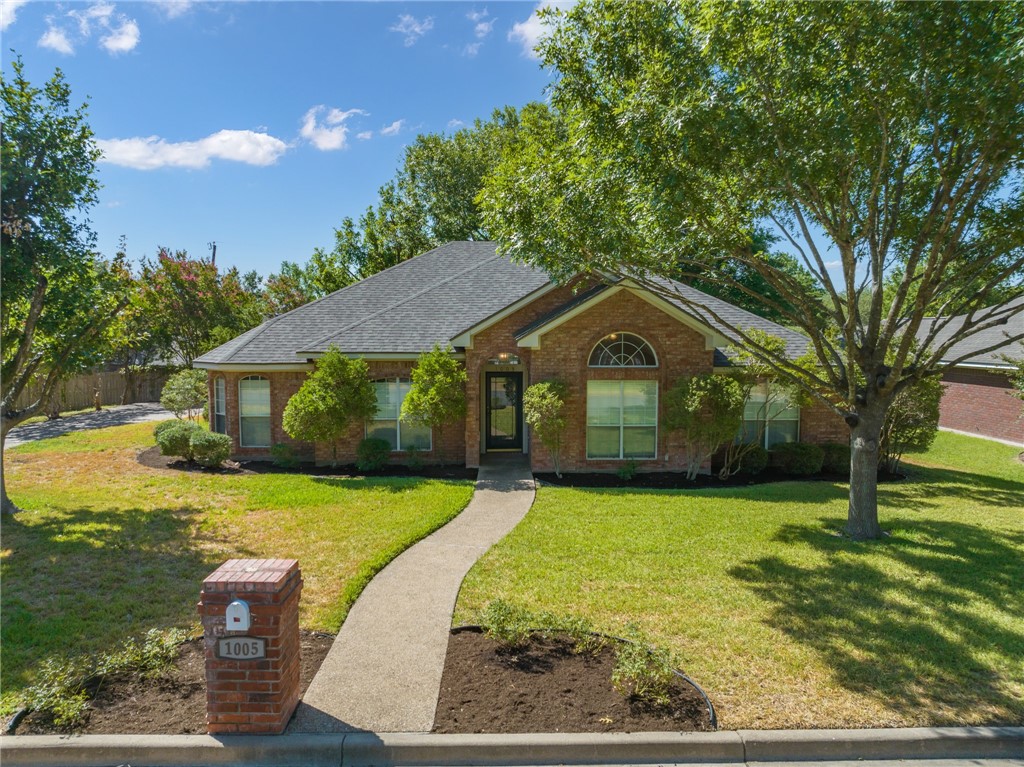 1005 Regina Drive Hewitt TX 76643