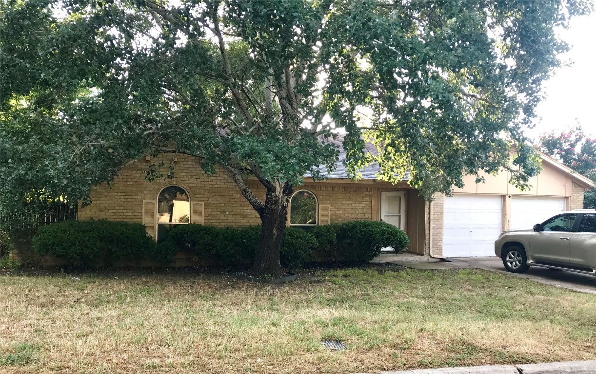 2218 Park Springs Court Arlington TX 76013