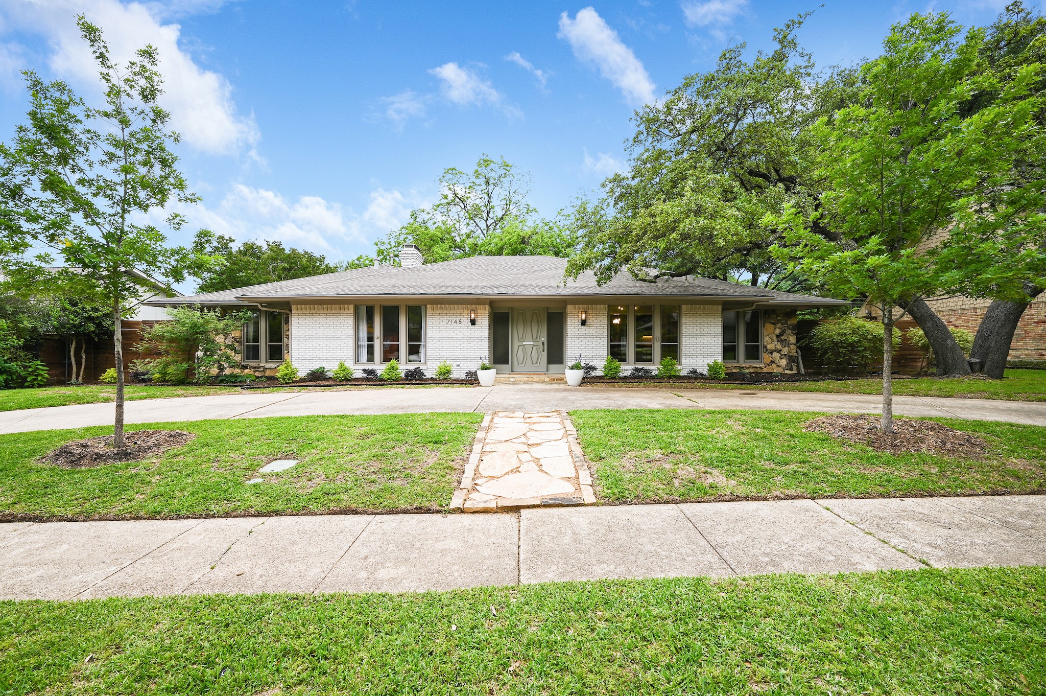 7148 Lakehurst Avenue Dallas TX 75230
