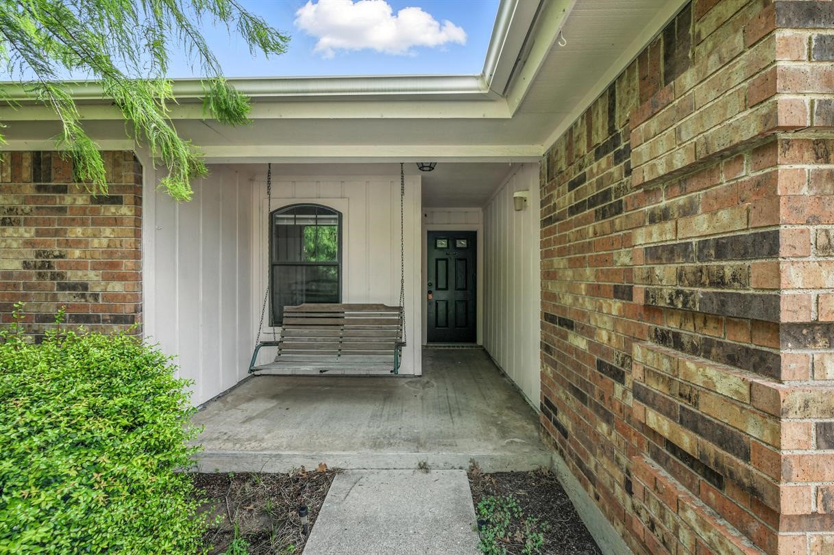 602 Valleyridge Court Decatur TX 76234