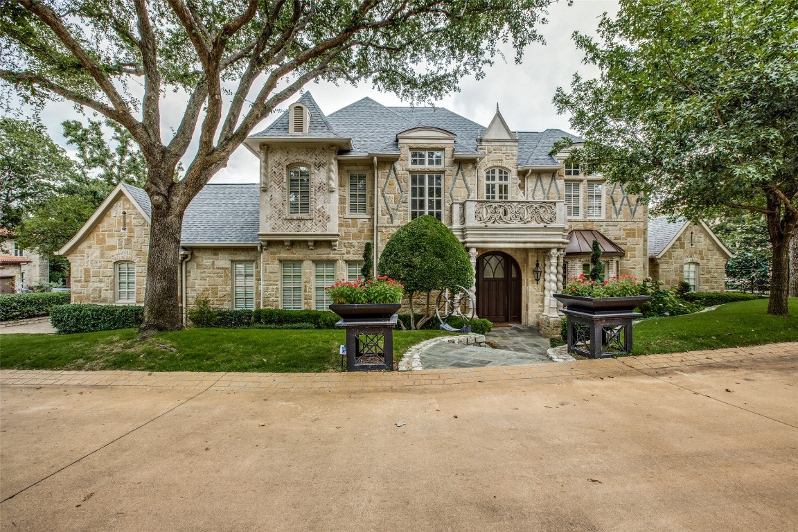 1809 O Henry Court Arlington TX 76006