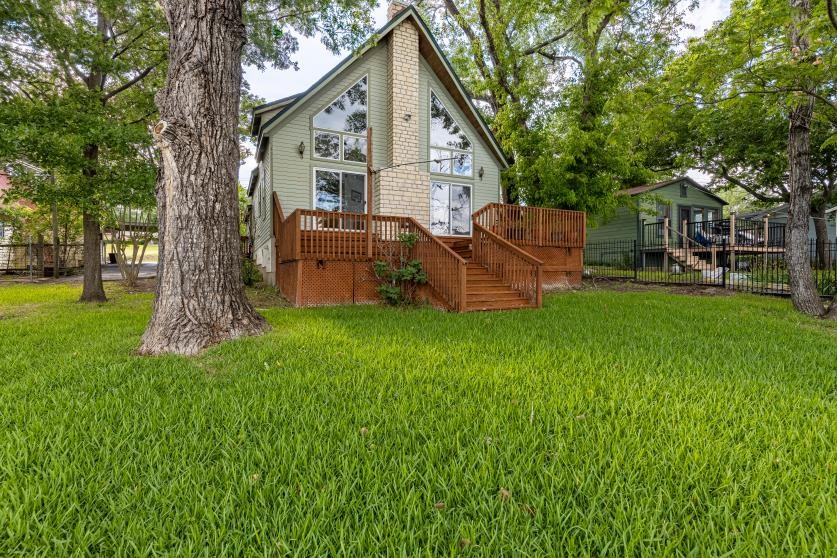 916 W Lake Drive Weatherford TX 76087