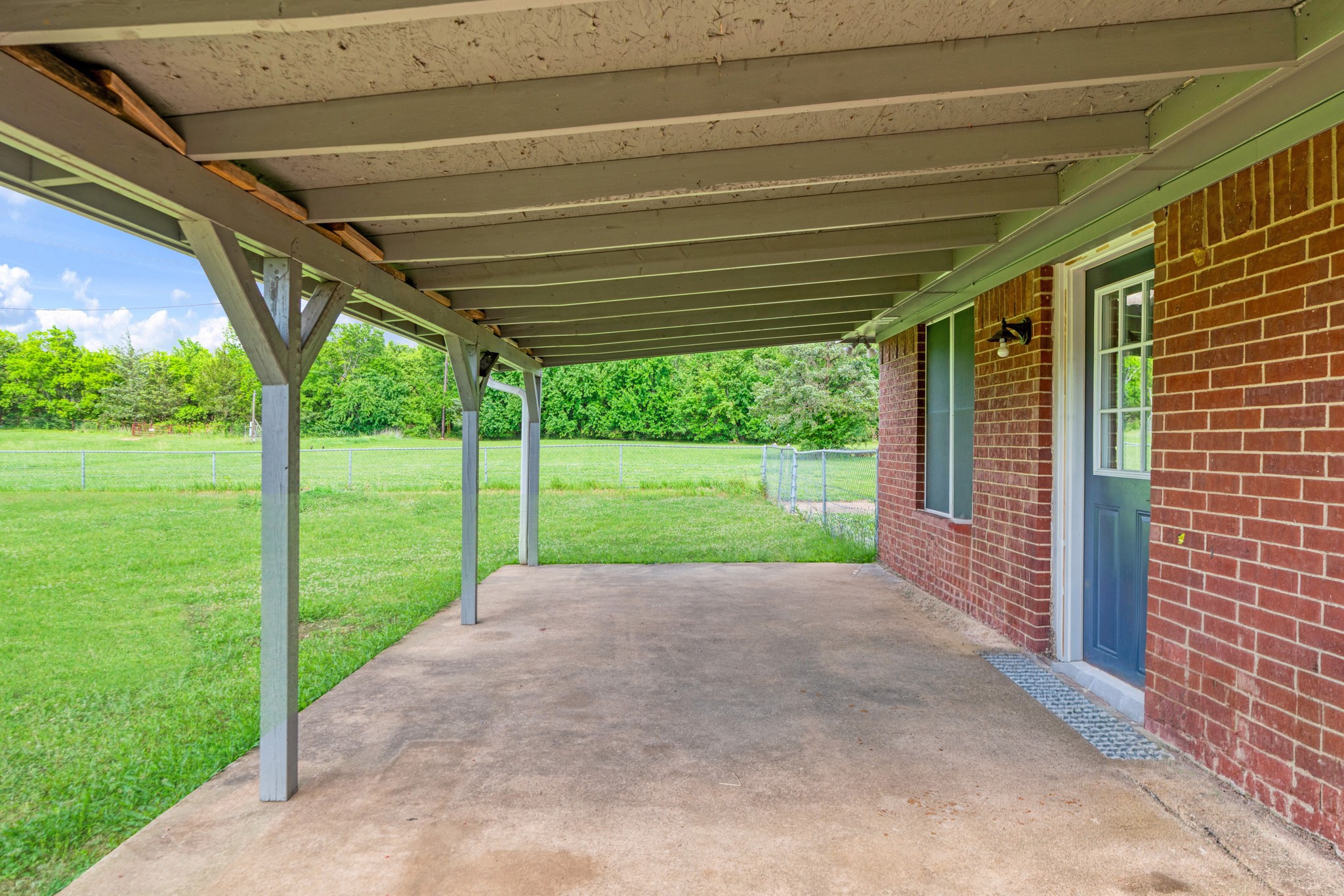 525 York Street Paris TX 75460