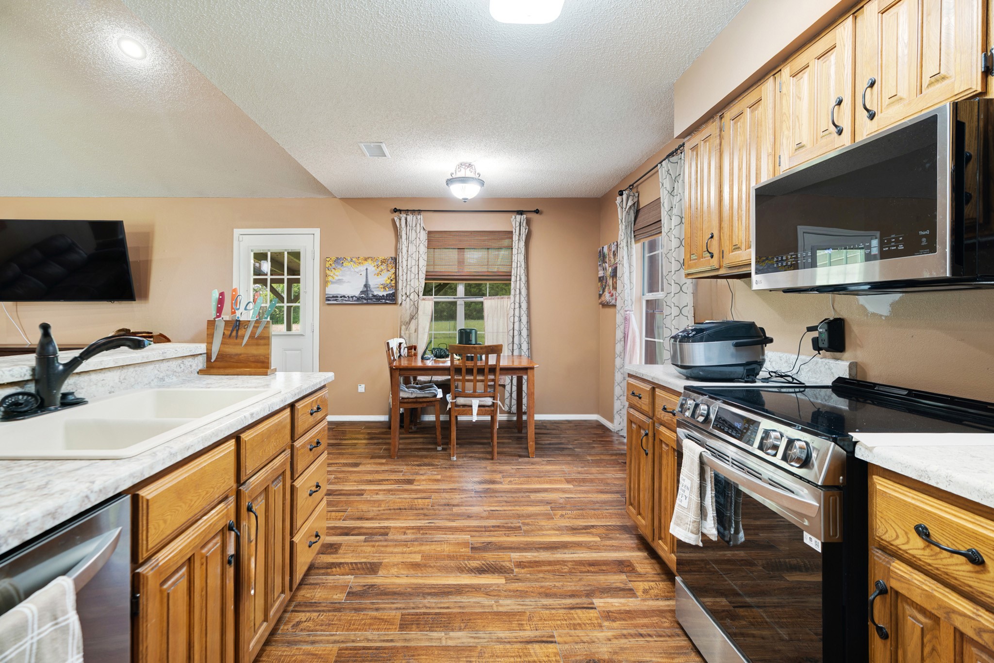 525 York Street Paris TX 75460