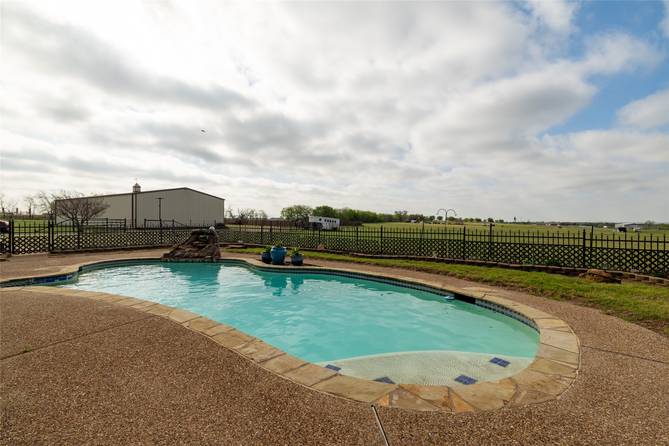 13435 Jackson Road Krum TX 76249